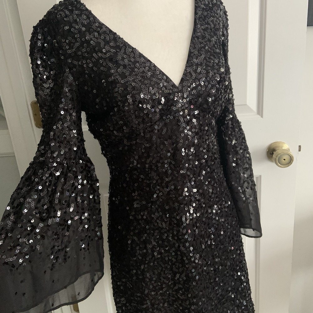 French Connection Cellienne Sequin w sheer mesh Bell Sleeve Party Mini dress 6